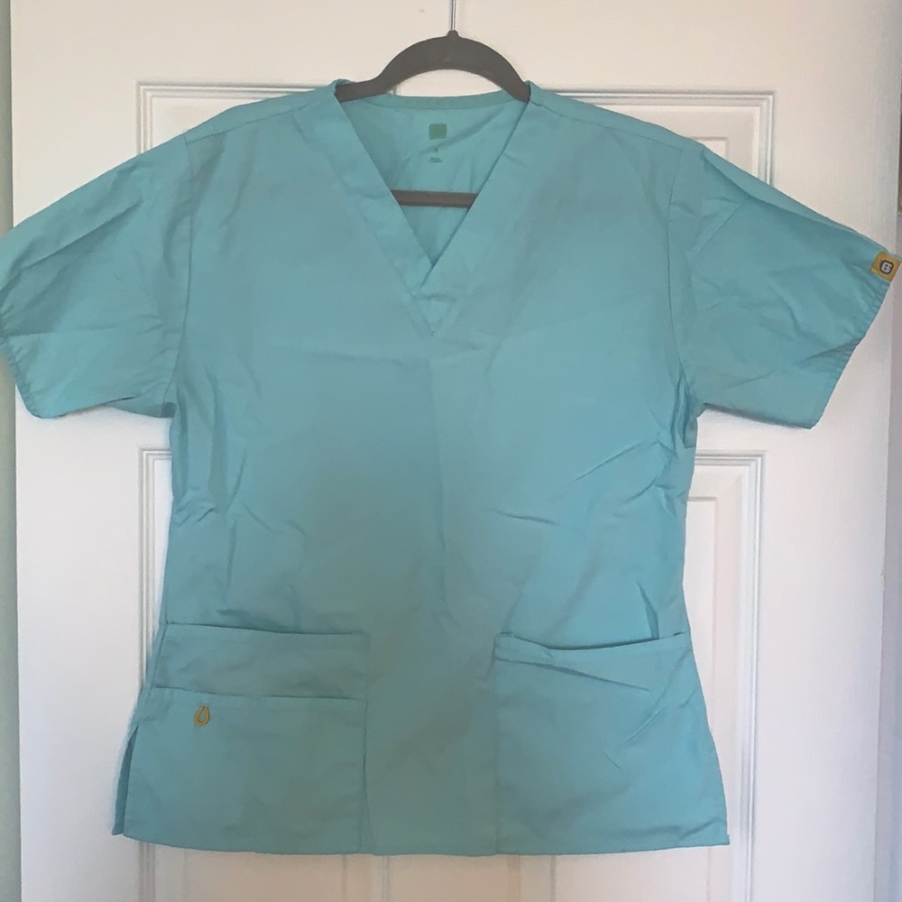 Wonderwink turquoise scrub top